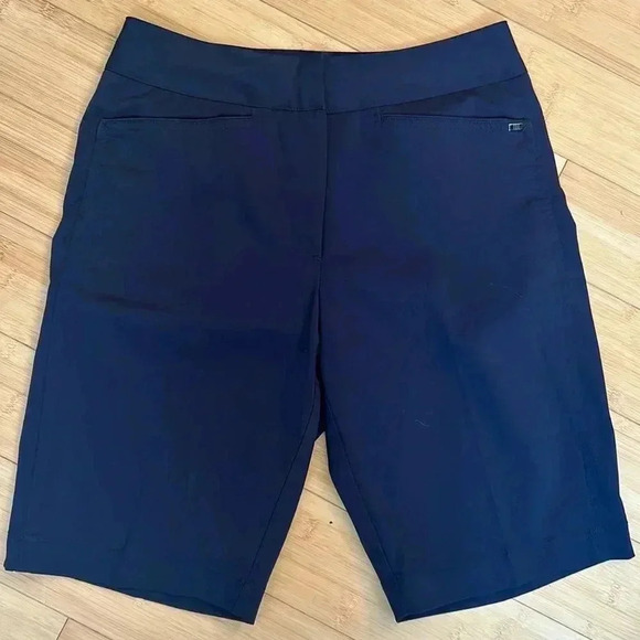 Tail Women’s Navy Blue Golf Shorts size 6 - Picture 1 of 9